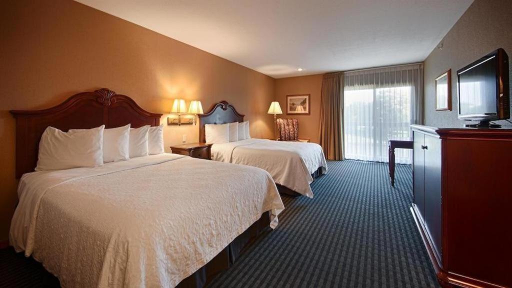 Best Western River Terrace Cheboygan Exteriör bild