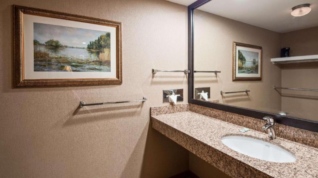 Best Western River Terrace Cheboygan Exteriör bild