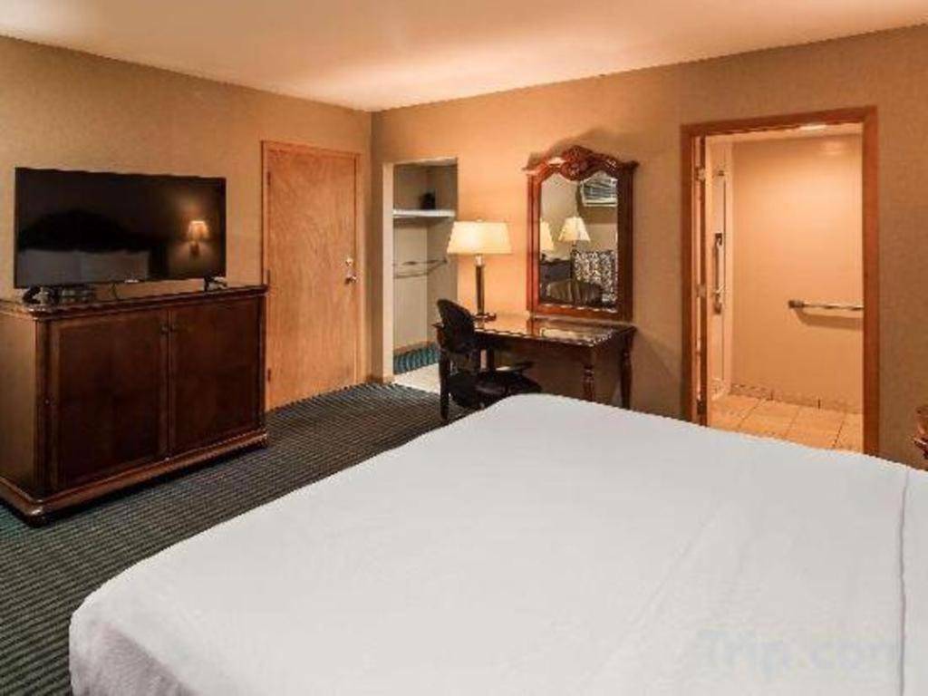 Best Western River Terrace Cheboygan Exteriör bild