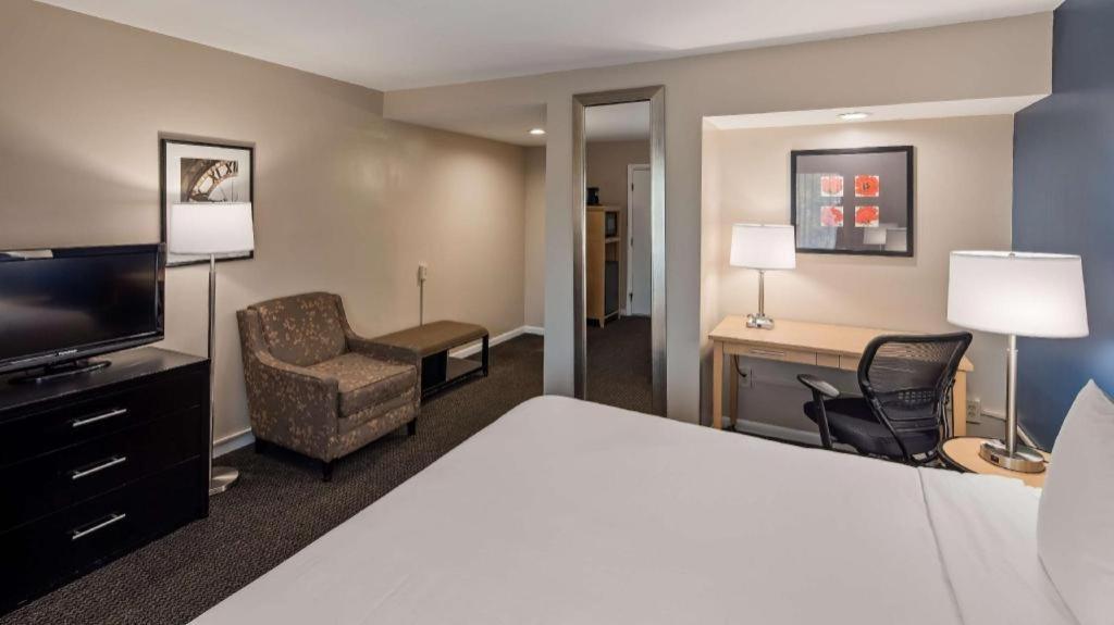 Best Western River Terrace Cheboygan Exteriör bild