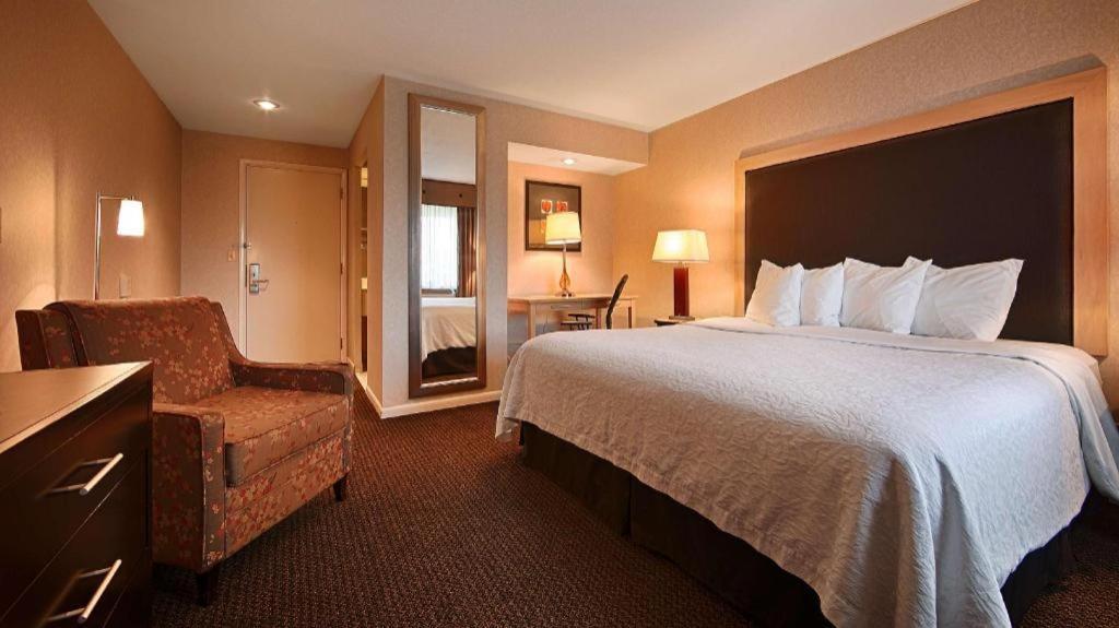Best Western River Terrace Cheboygan Exteriör bild