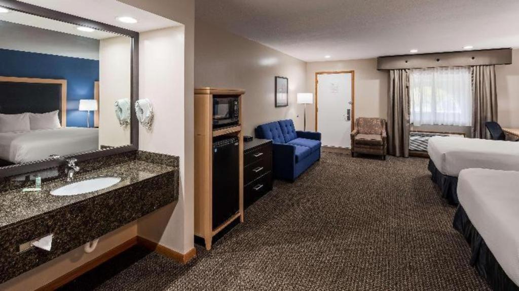 Best Western River Terrace Cheboygan Exteriör bild